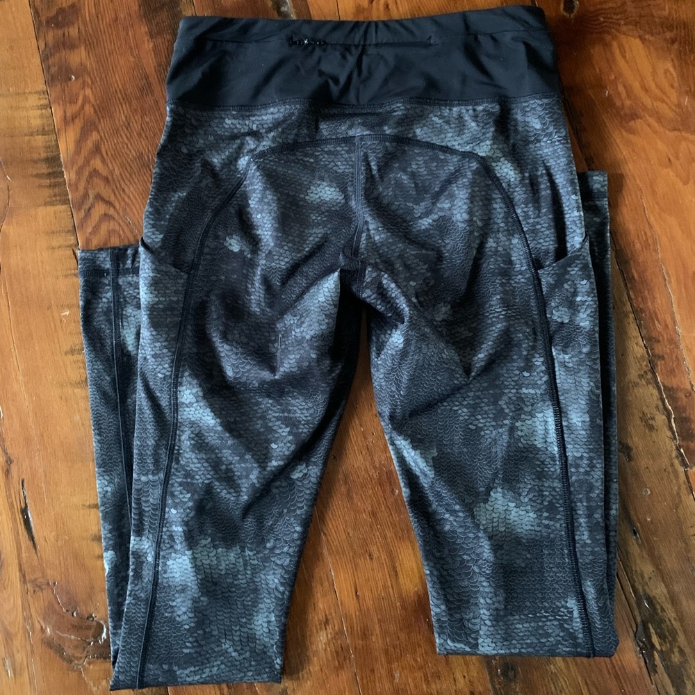 Lululemon Speed Luxtreme Leggings Size 6